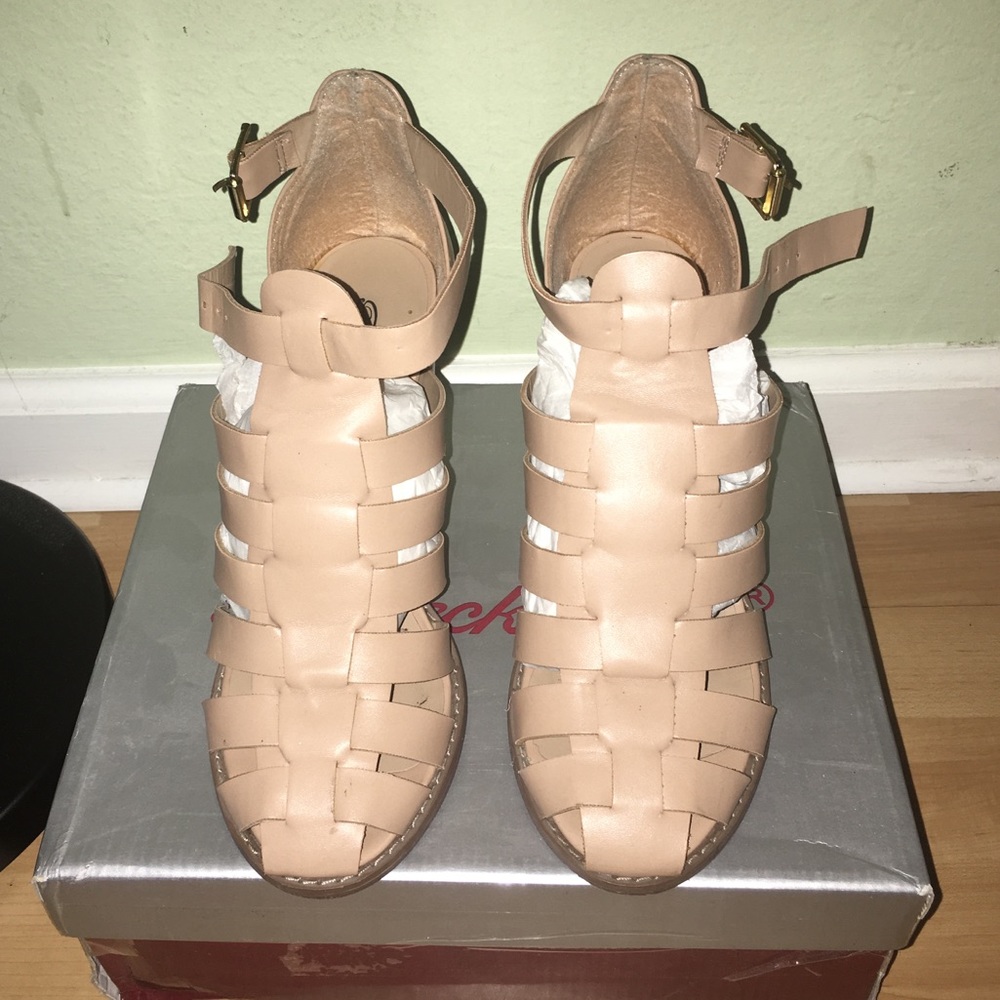 Closed toe strappy Heels